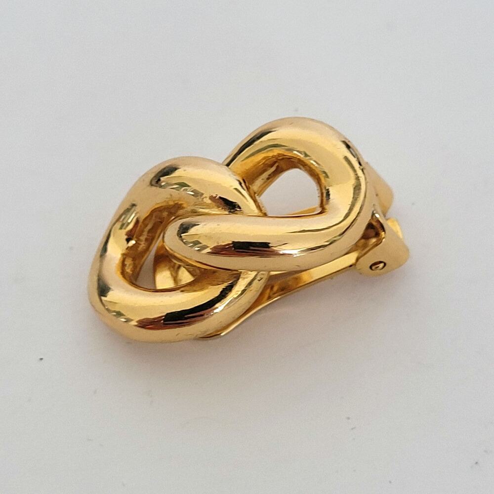 SINGLE Vintage Christian Dior Infinity Chunky Gold Tone Clip On Earring Small - Picture 2 of 6